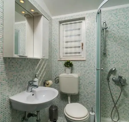 New Sunny House In Old Town Apartment *